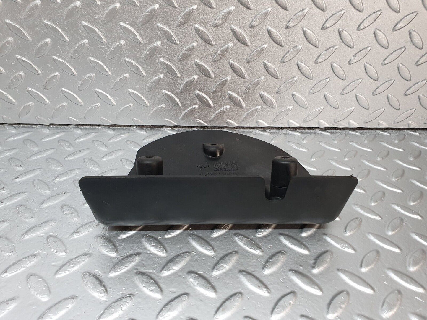 41944 Mercedes-Benz W202 C200 Fuel Tank Plastic Cover Right 2024710187