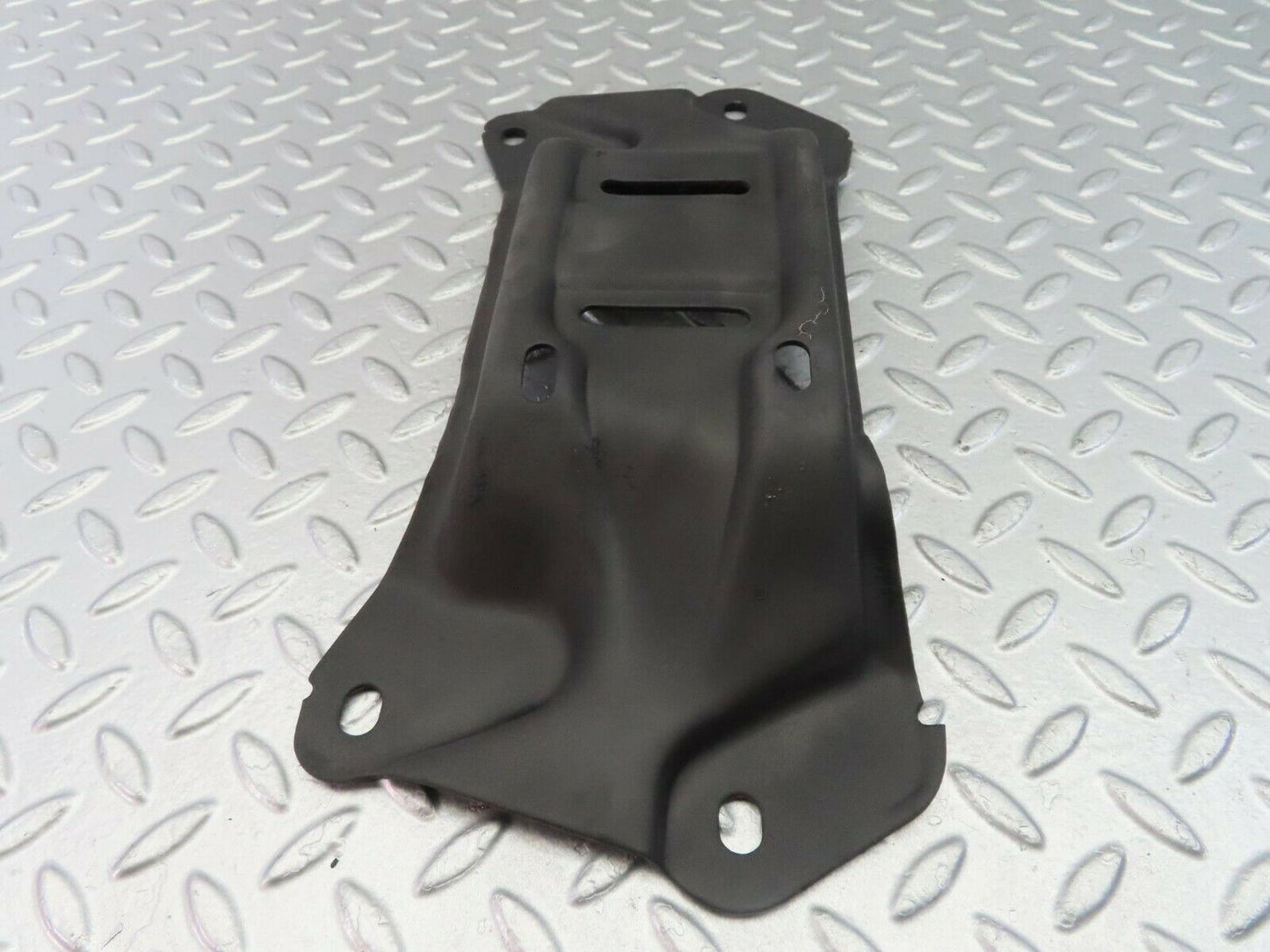 9982 Mercedes-Benz C123 230CE Coupe Gearbox Mount Bracket