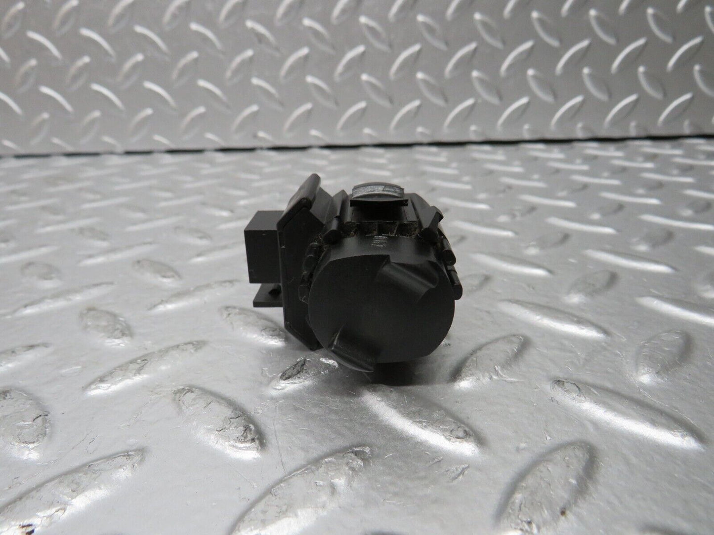 30336 Mercedes-Benz W124 230E Kick Down Switch 0025452214