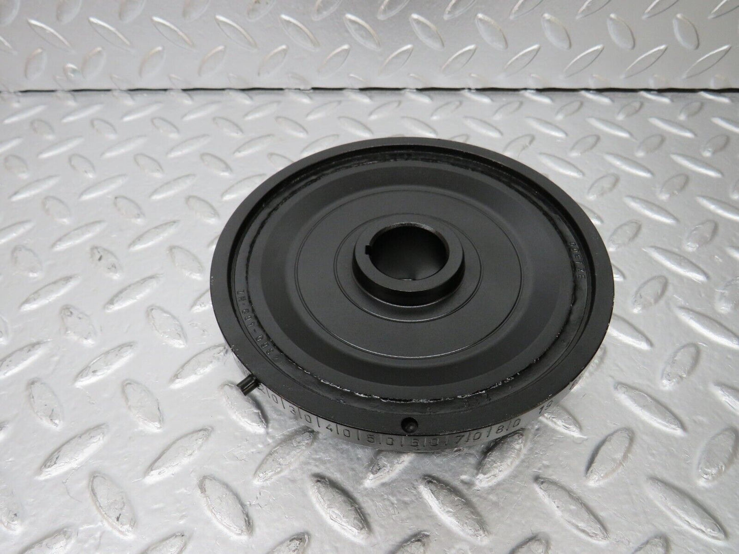 25501 Mercedes-Benz W123 200 Crankshaft Vibration Damper Pulley 1020300403