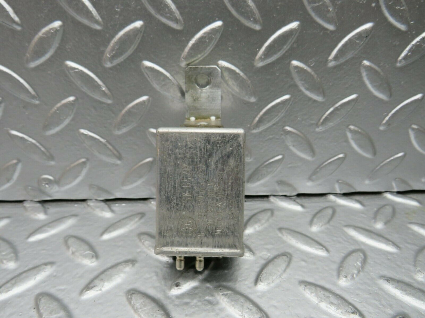 22726 Mercedes-Benz C107 450SLC Coupe Rear Heated Window Relay 1078200010