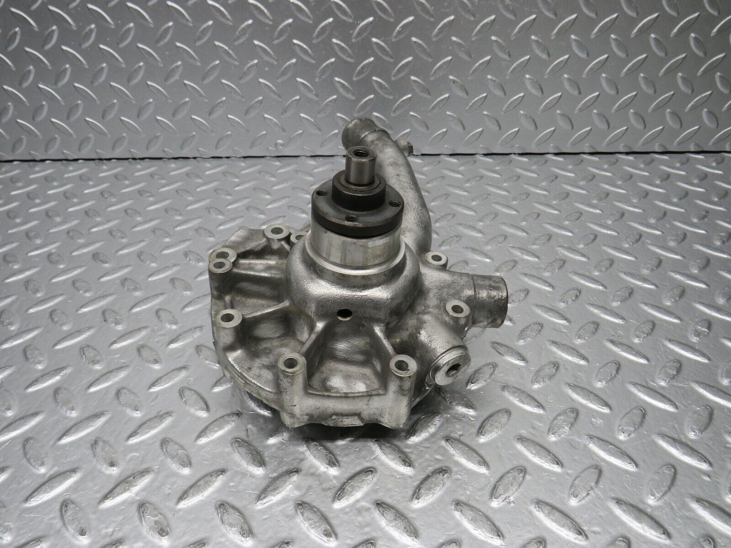 30769 Mercedes-Benz W201 190E 2.0L Water Pump 1022011001 1022010507