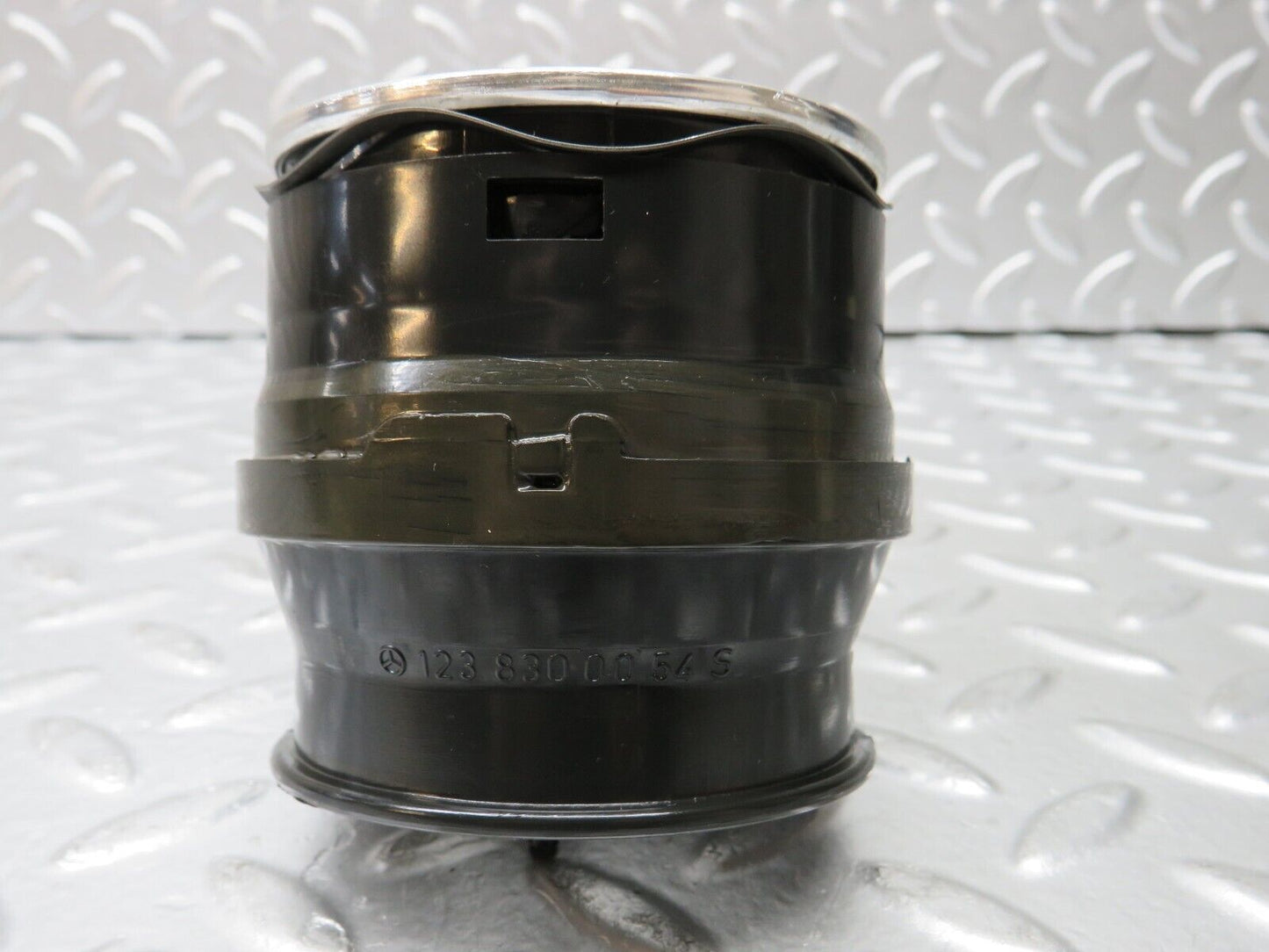 29871 Mercedes-Benz W123 230E Dashboard Air Vent 1238300054