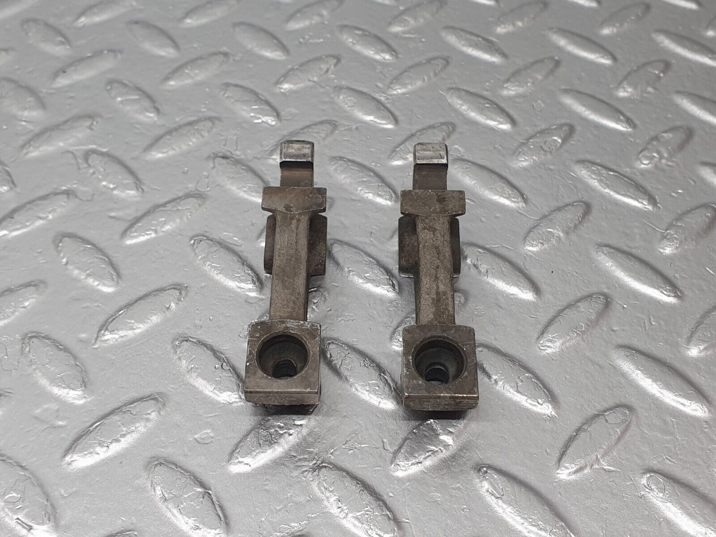 43360 Mercedes-Benz W108 280SE Valve Rocker Arm With Retaining Spring