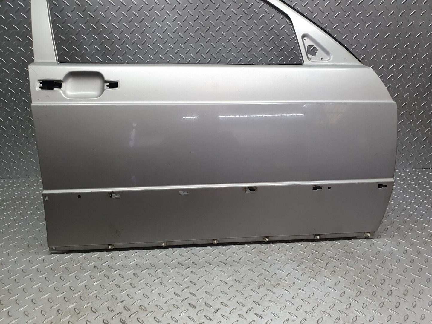 42969 Mercedes-Benz W201 190 Front Right Door