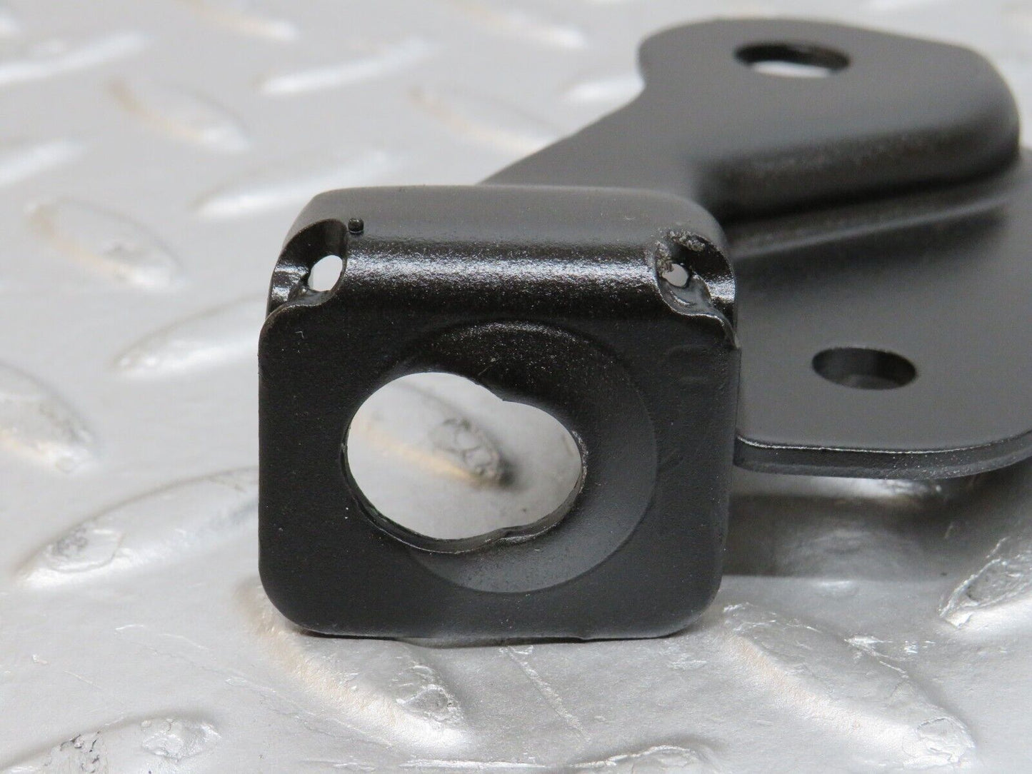 38115 Mercedes-Benz A124 320E Cabriolet Accelerator Cable Bracket Holder