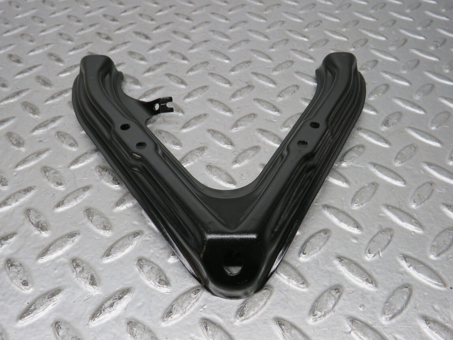 28775 Mercedes-Benz W123 230E Air Intake Manifold Bracket