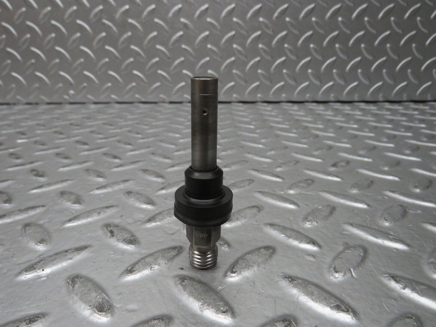 28663 Mercedes-Benz W123 230E Fuel Injector Bosch 0437502010