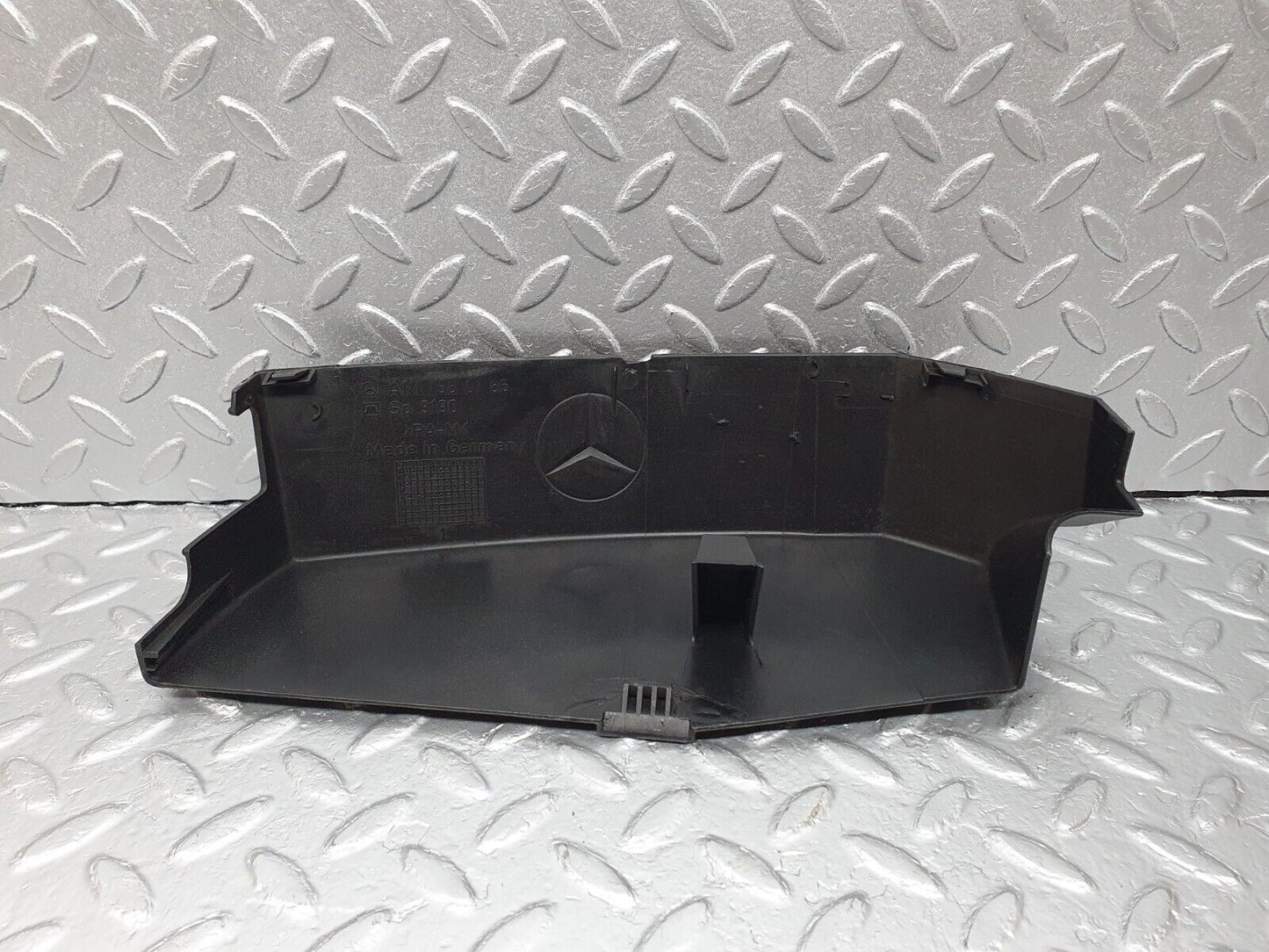 41961 Mercedes-Benz W202 C200 Engine Cover 1111580185