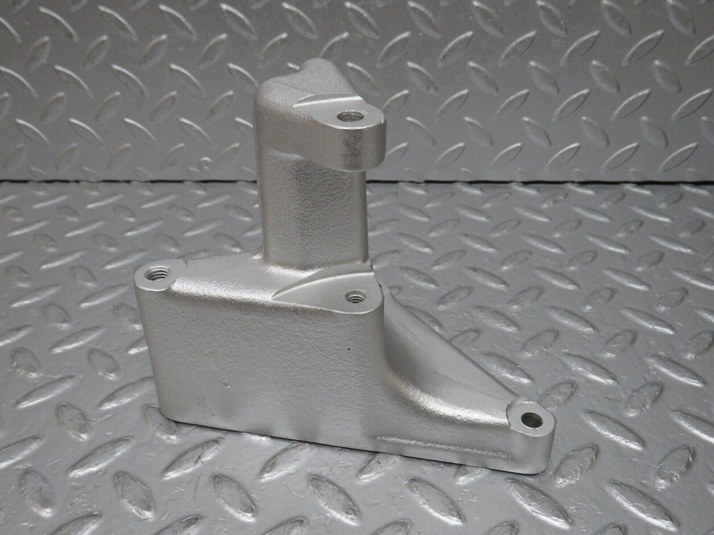 32754 Mercedes-Benz C107 R107 350 V8 Alternator Generator Bracket 1161550735