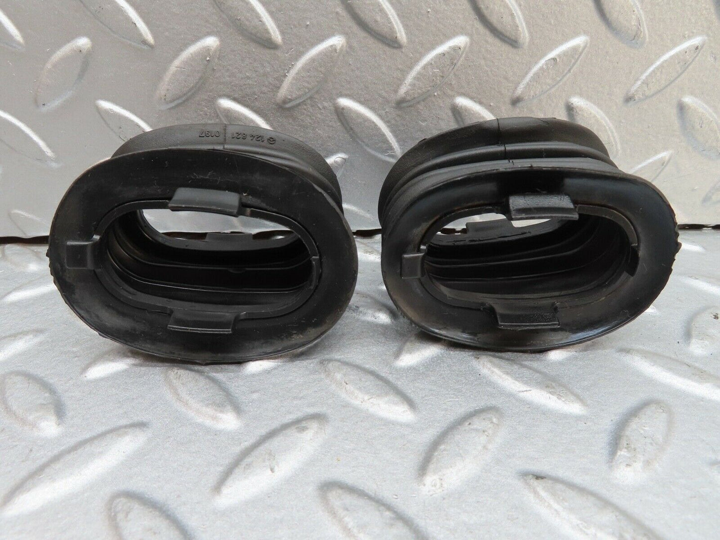 17433 Mercedes-Benz R129 300SL Coupe Front Door Wire Protector Rubber