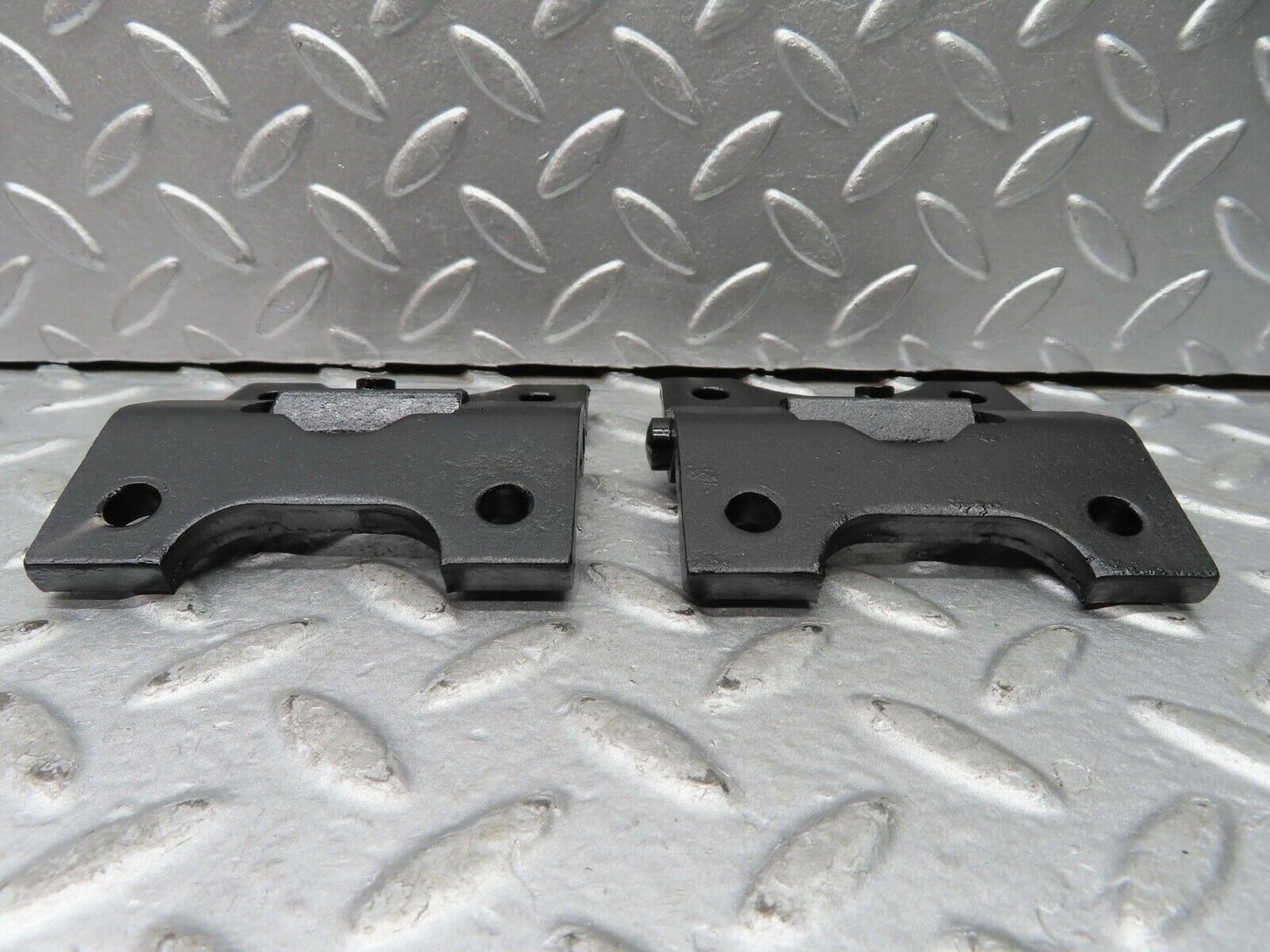 20524 Mercedes-Benz R107 450SL Right Door Hinges Pair