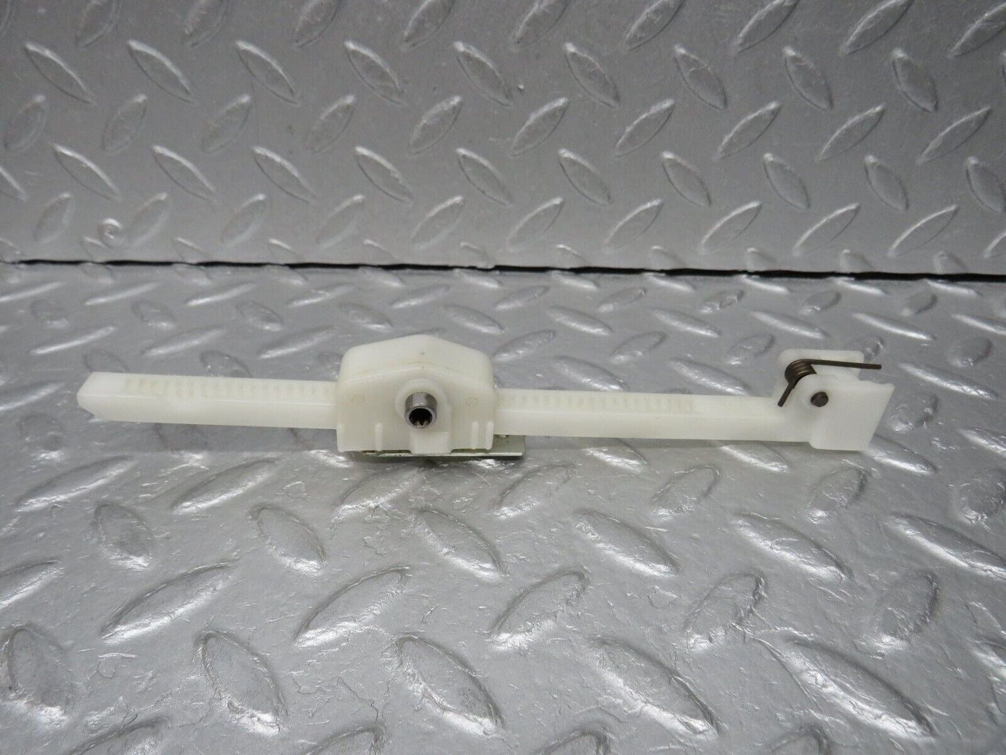 37104 Mercedes-Benz C126 420SEC Coupe Headrest Adjustment Plastic Rail Left