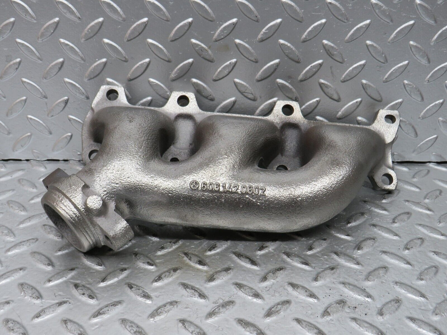 27680 Mercedes-Benz S124 300TE Wagon Exhaust Manifold Cylinder 4-6 6061420802