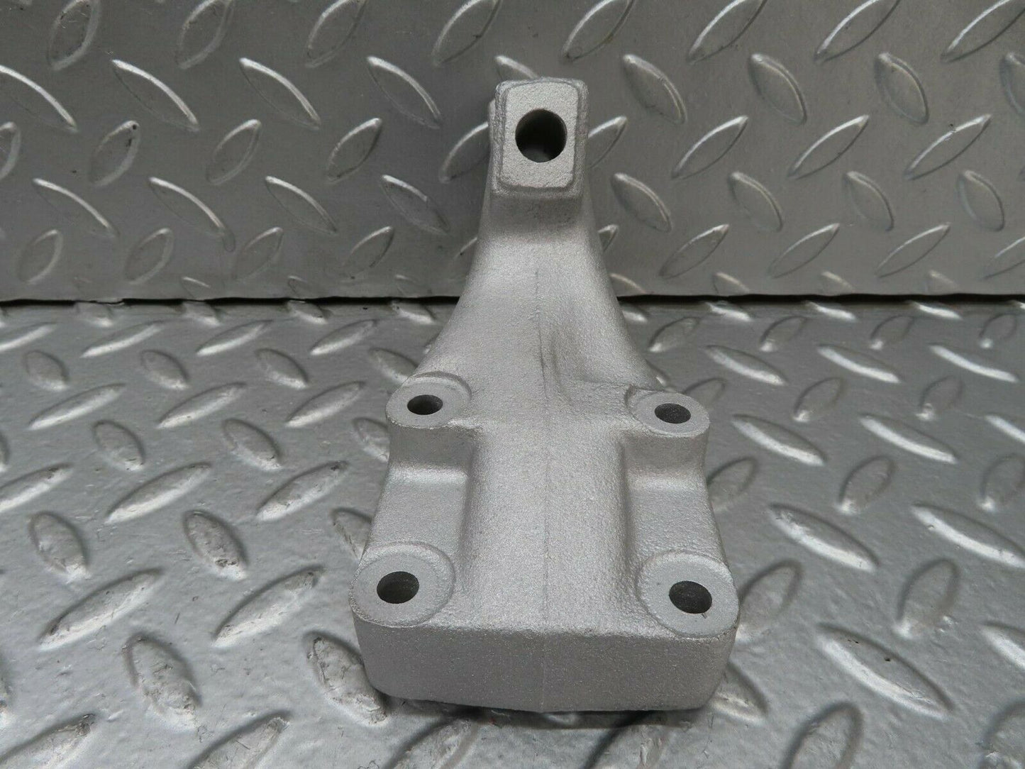15660 Mercedes-Benz R107 450SL Engine Mount Bracket Right Side 116223460