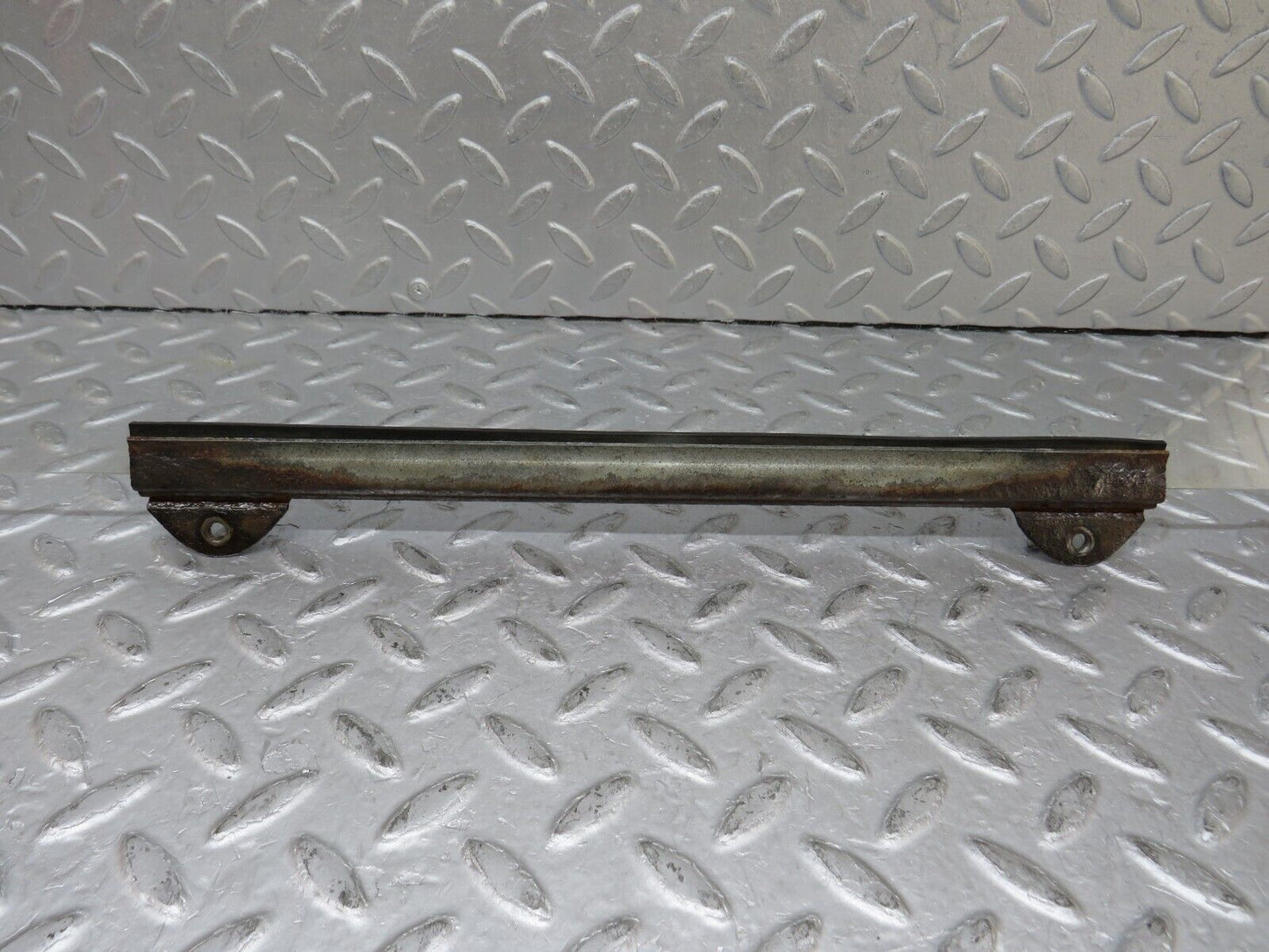 35793 Mercedes-Benz W108 Front Left Door Window Glass