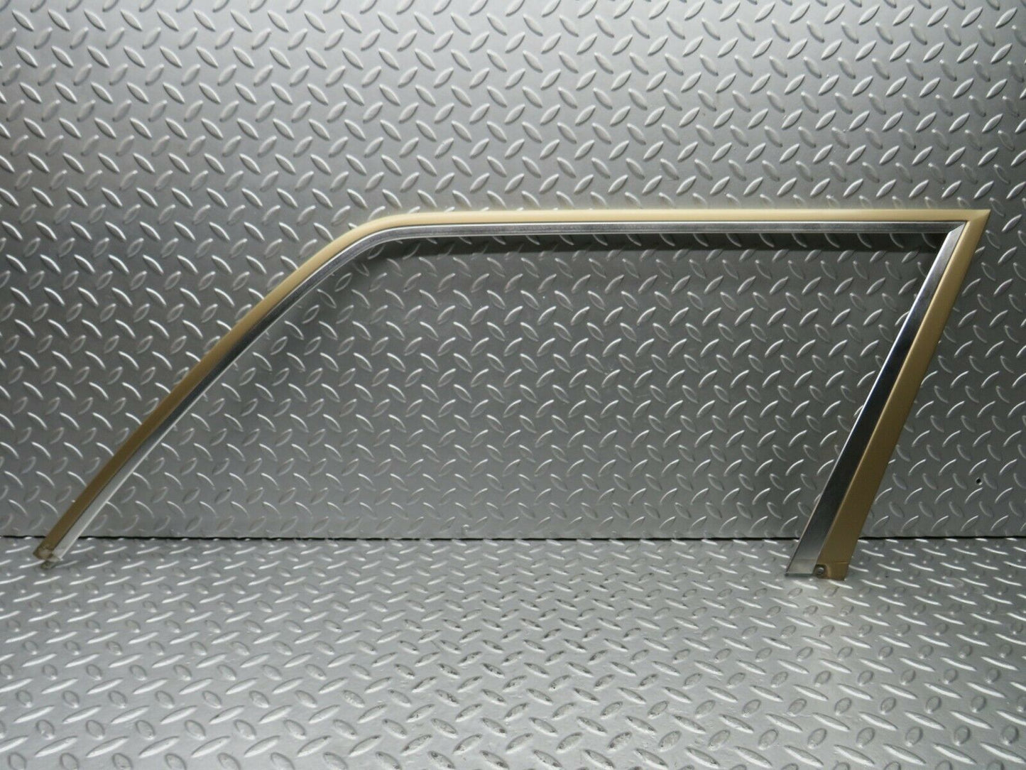 22214 Mercedes-Benz S123 280TE Wagon Window Frame Rear Right