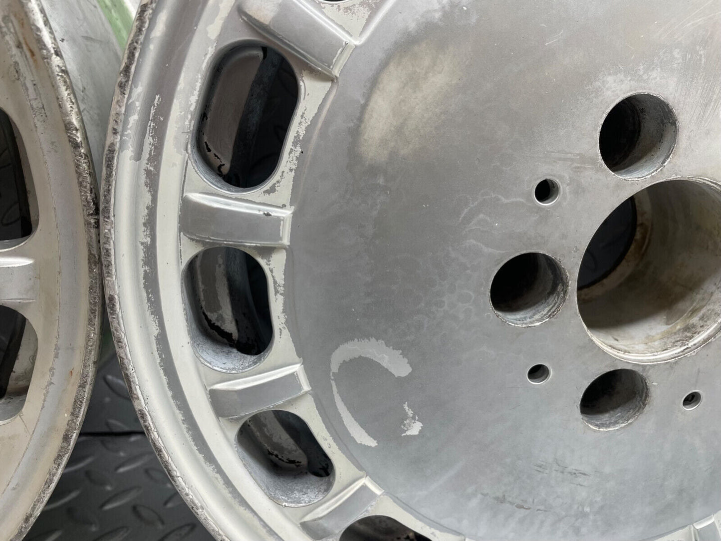35879 Mercedes-Benz Alloy Wheel Set 7Jx15 H2 ET25 1264003002
