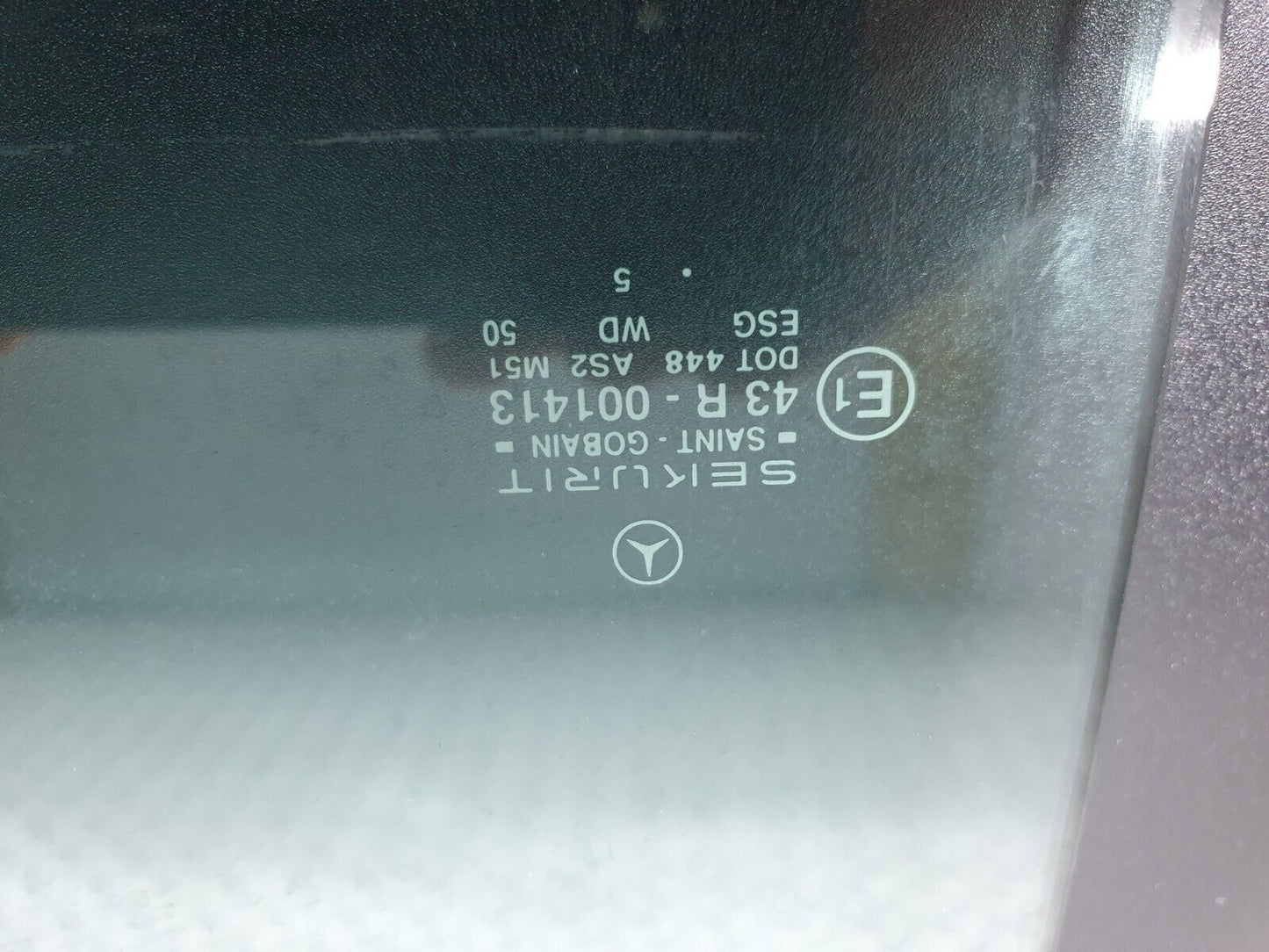 42411 Mercedes-Benz R129 320SL Coupe Left Door Window Glass