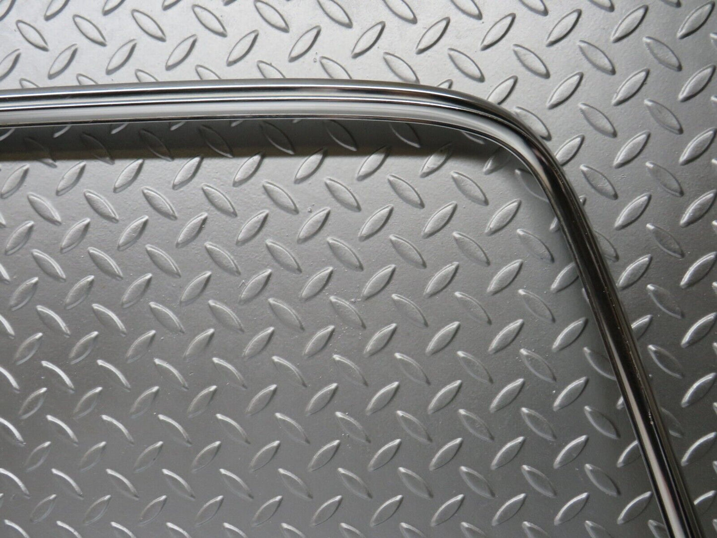 29625 Mercedes-Benz W123 230E Rear Windscreen Chrome Frame