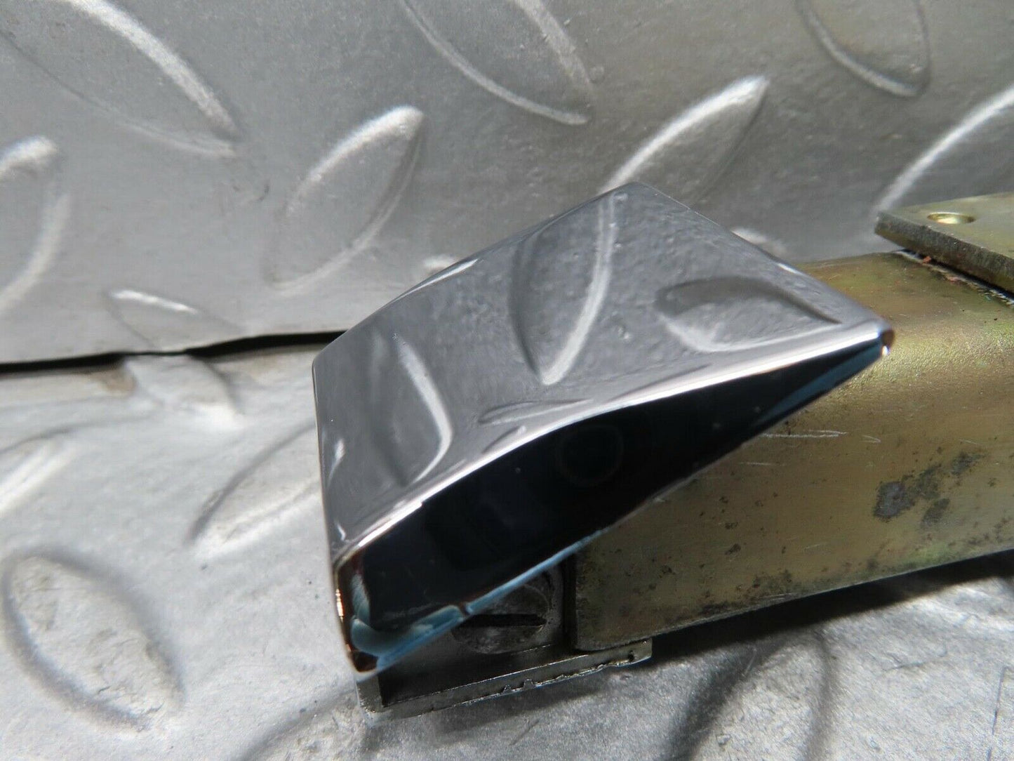 16739 Mercedes-Benz C107 380SLC Right Door Rear Window Channel