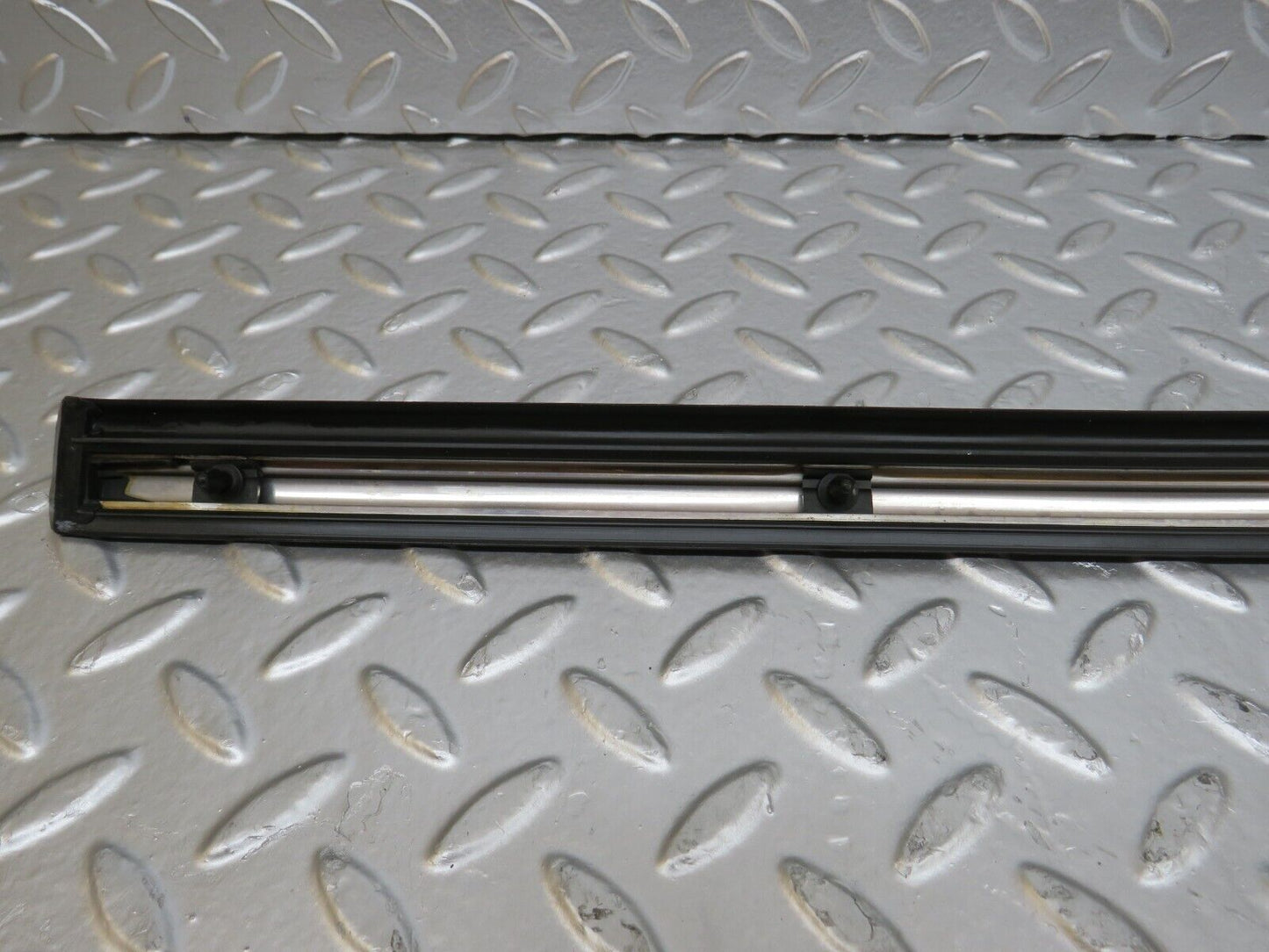 26294 Mercedes-Benz W116 450SE Front Right Door Moulding Trim