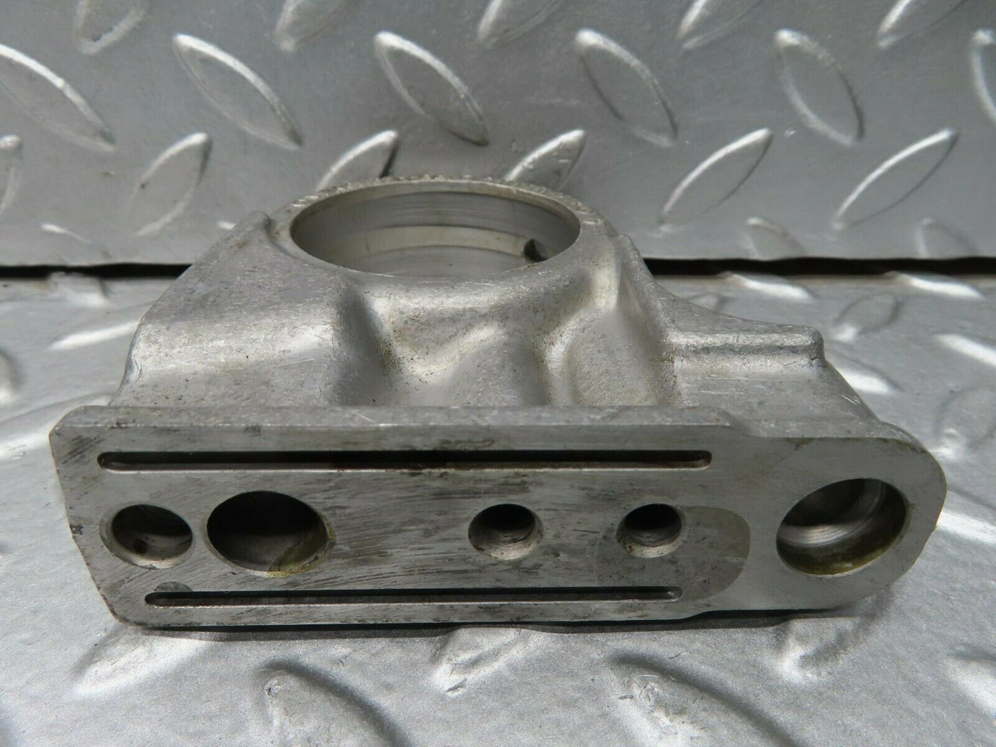 15642 Mercedes-Benz R107 450SL Camshaft Tower Bearing 1160514818