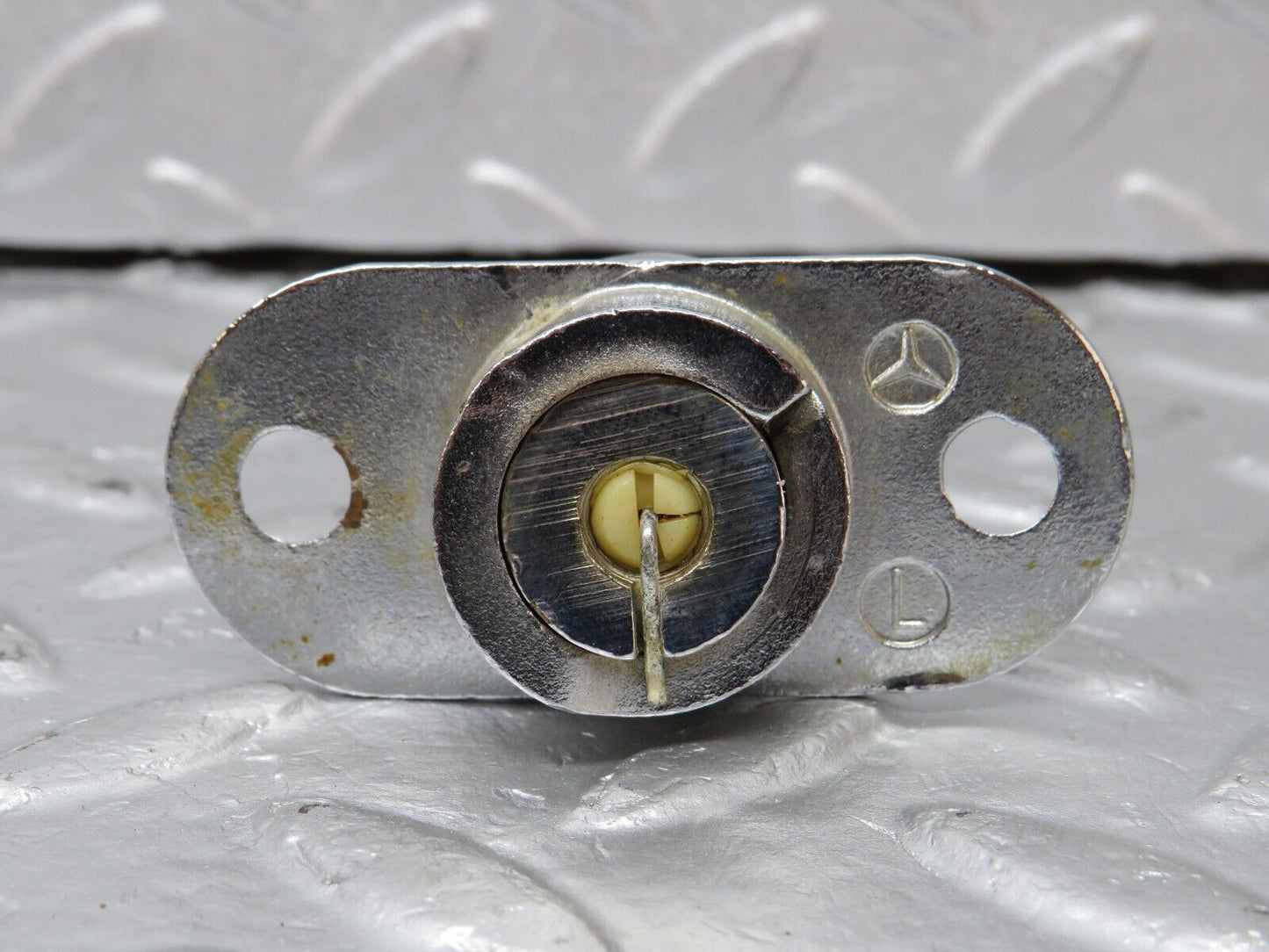 39960 Mercedes-Benz R107 350SL Coupe Soft Top Lock Pair