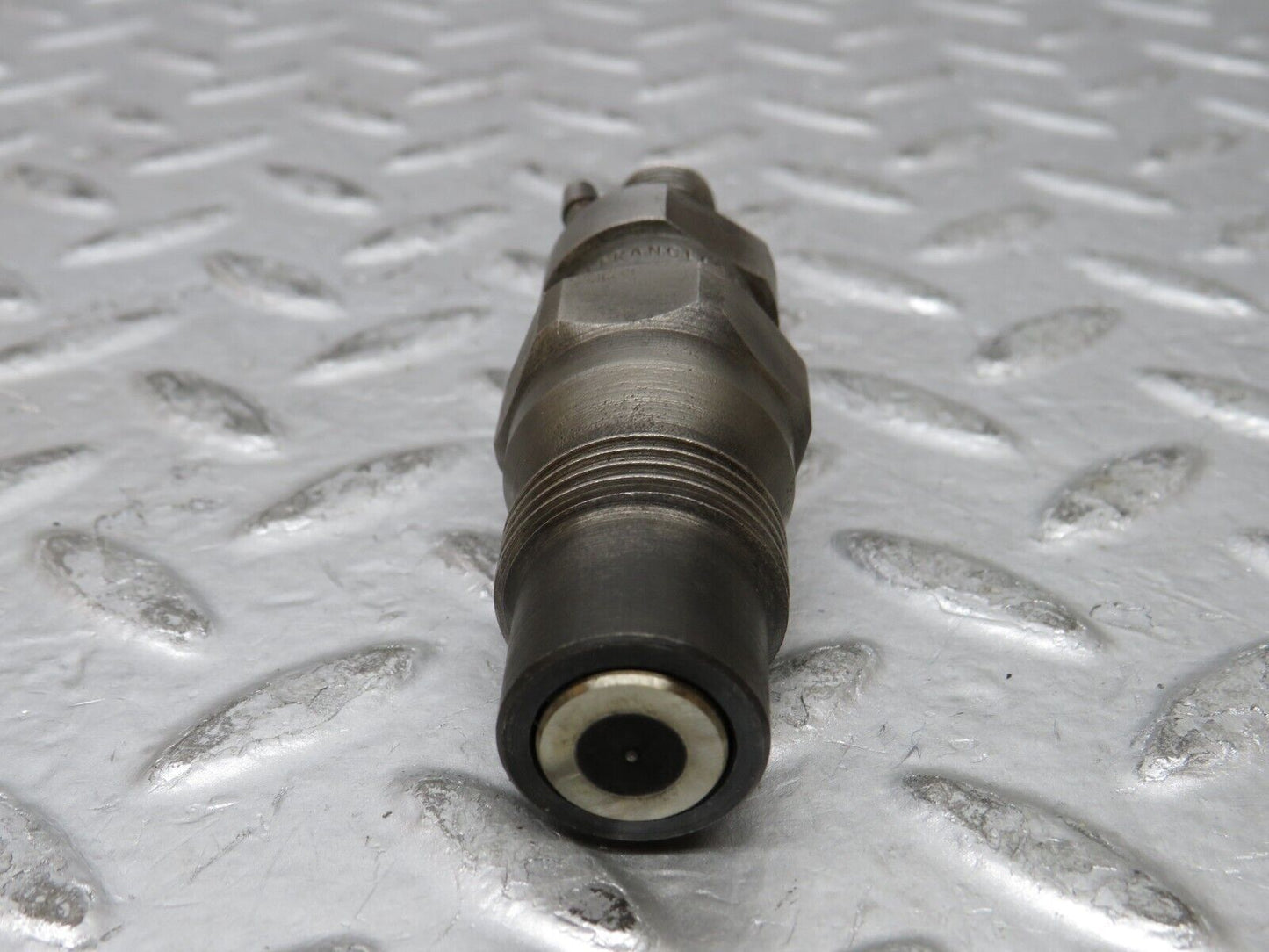 27003 Mercedes-Benz W123 240D Fuel Injector Bosch KCA30S35/4