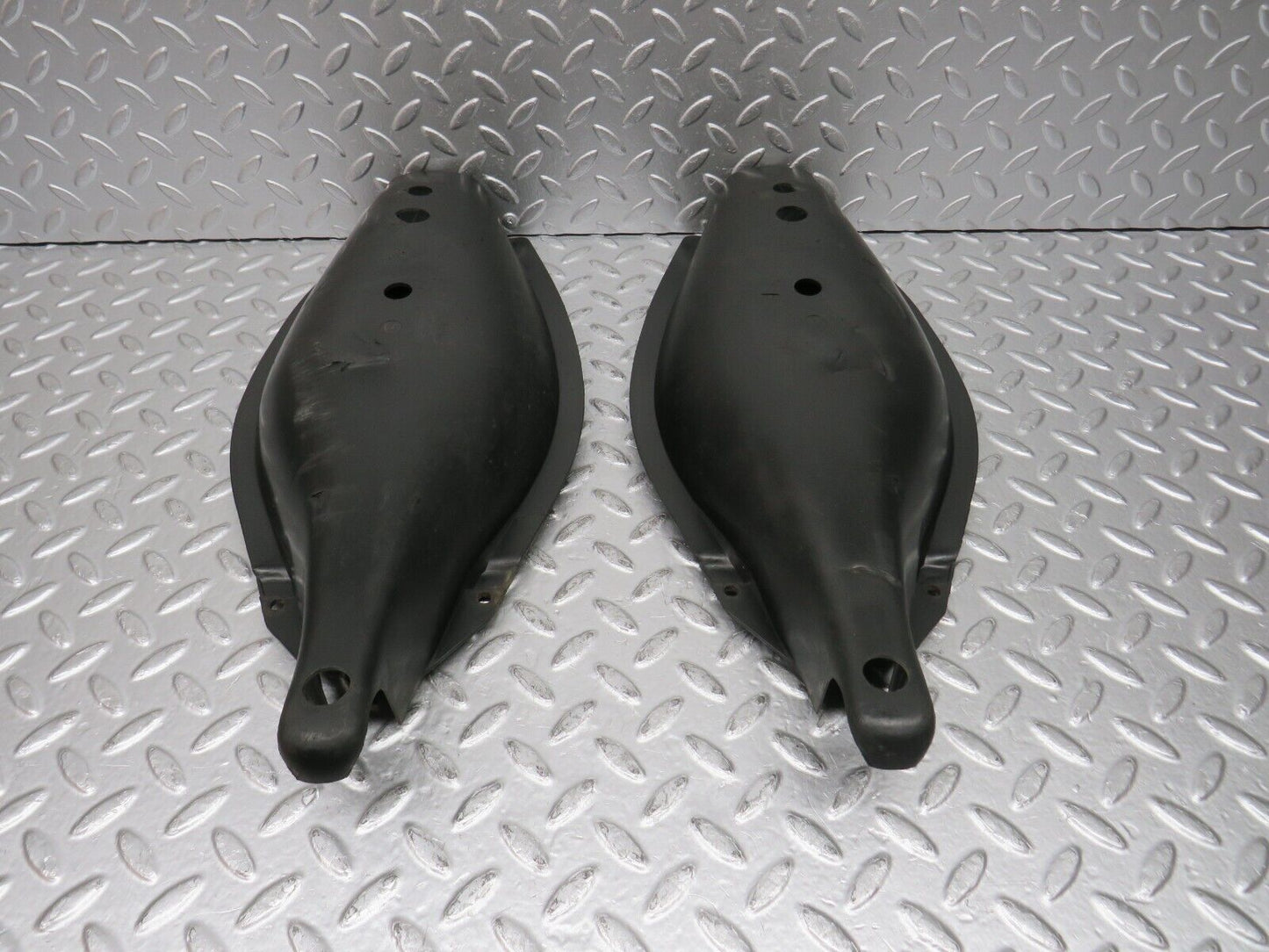 31592 Mercedes-Benz W201 190LE 1.8L Rear Control Arm Cover Pair 1293520188