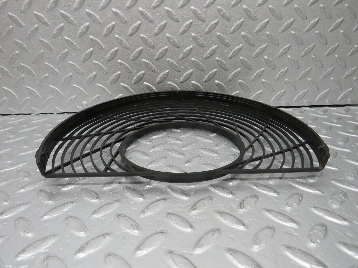 39166 Mercedes-Benz R107 500SL Engine Cooling Fan Cover