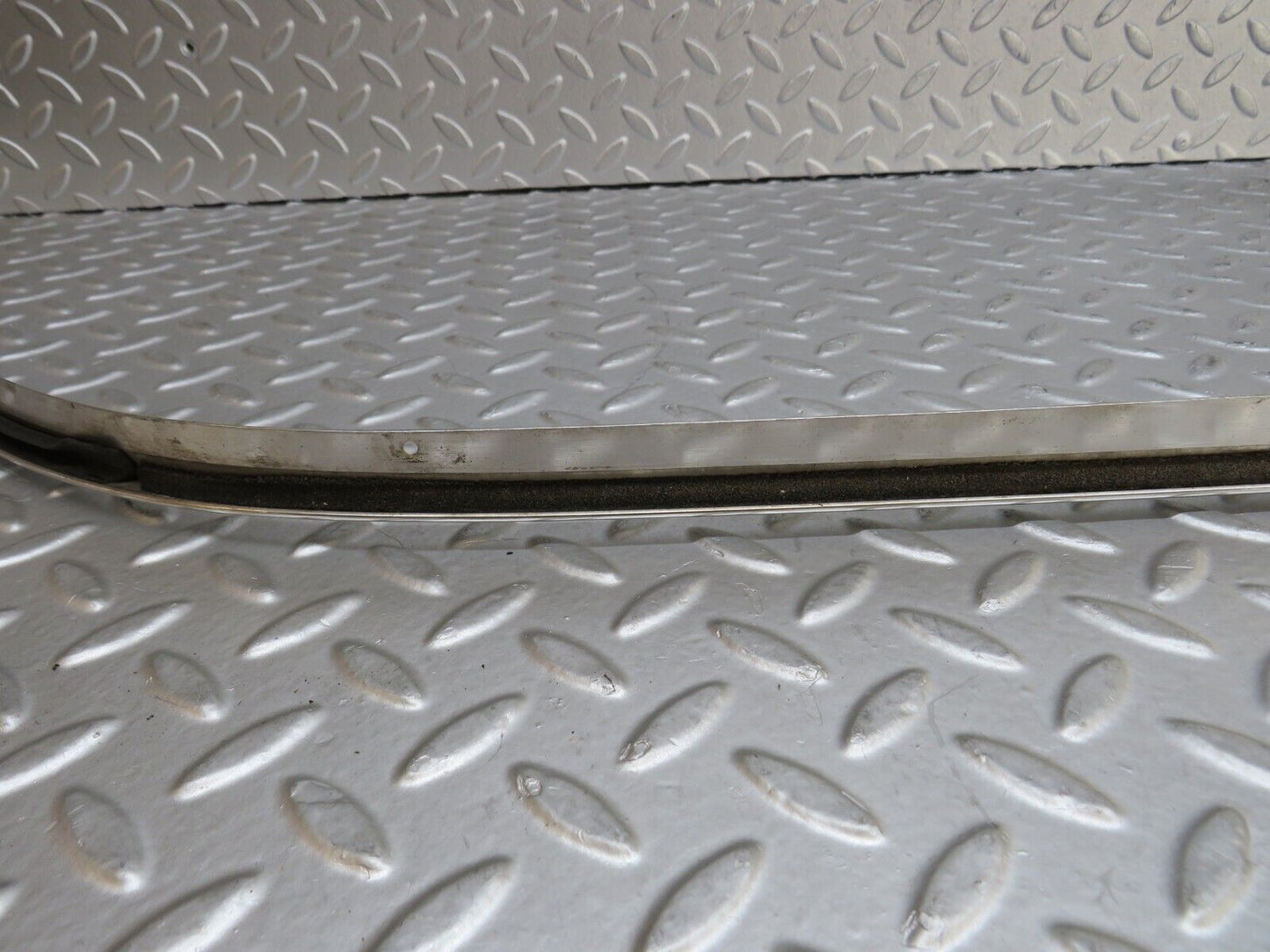 36324 Mercedes-Benz W126 420SE Roof Chrome Trim Right Side