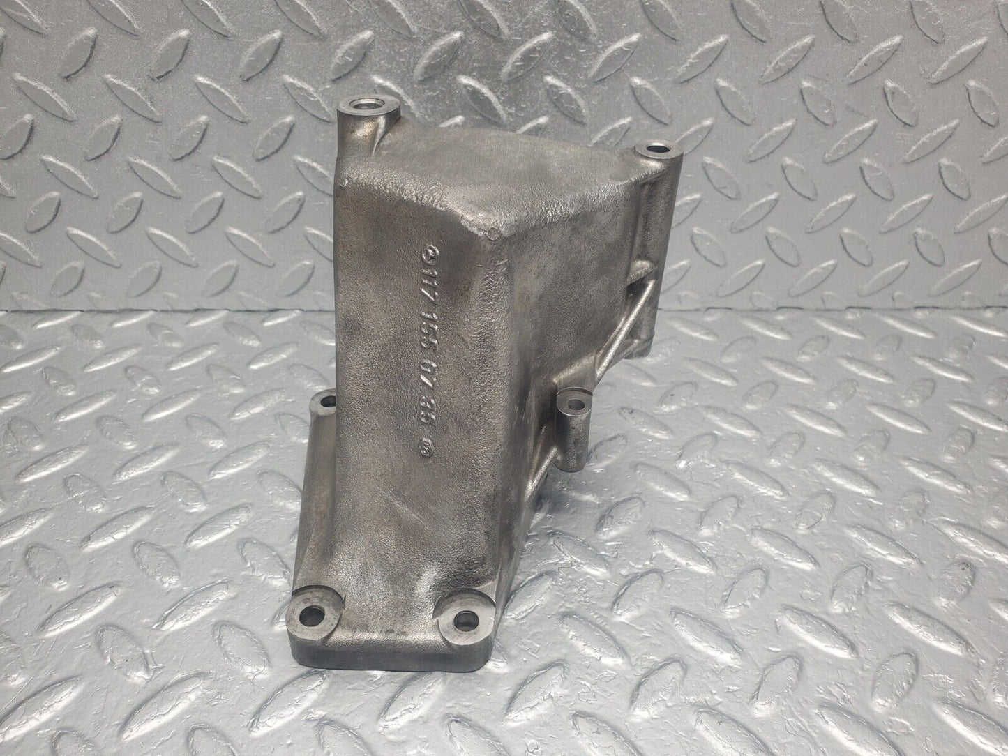 46036 Mercedes-Benz W126 420SE Alternator Generator Bracket 1171550735