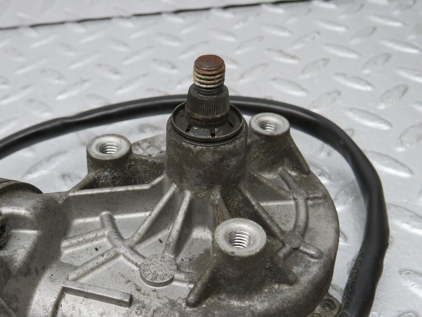 35303 Mercedes-Benz W140 Windscreen Wiper Motor
