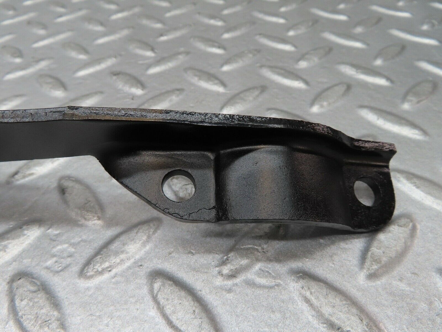 16968 Mercedes-Benz C123 280CE Coupe Exhaust Bracket 1234923141
