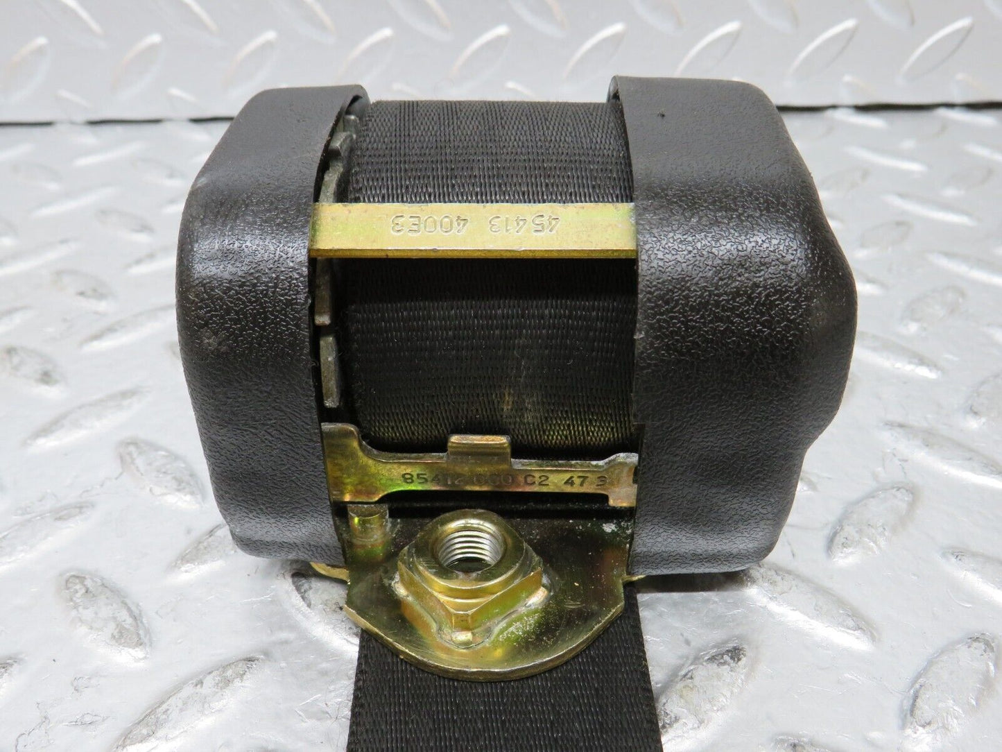 26980 Mercedes-Benz W123 240D Front Left Seat Belt 1238604786
