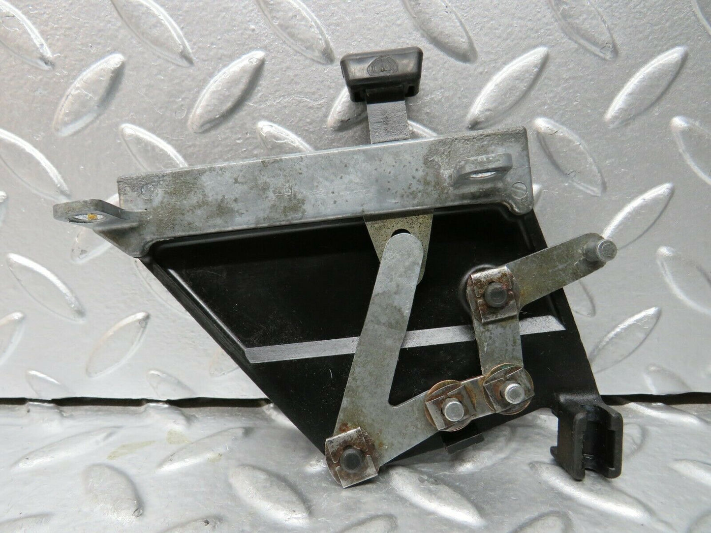 23797 Mercedes-Benz C107 450SLC Coupe Air Vent Control Lever Left 1078300385
