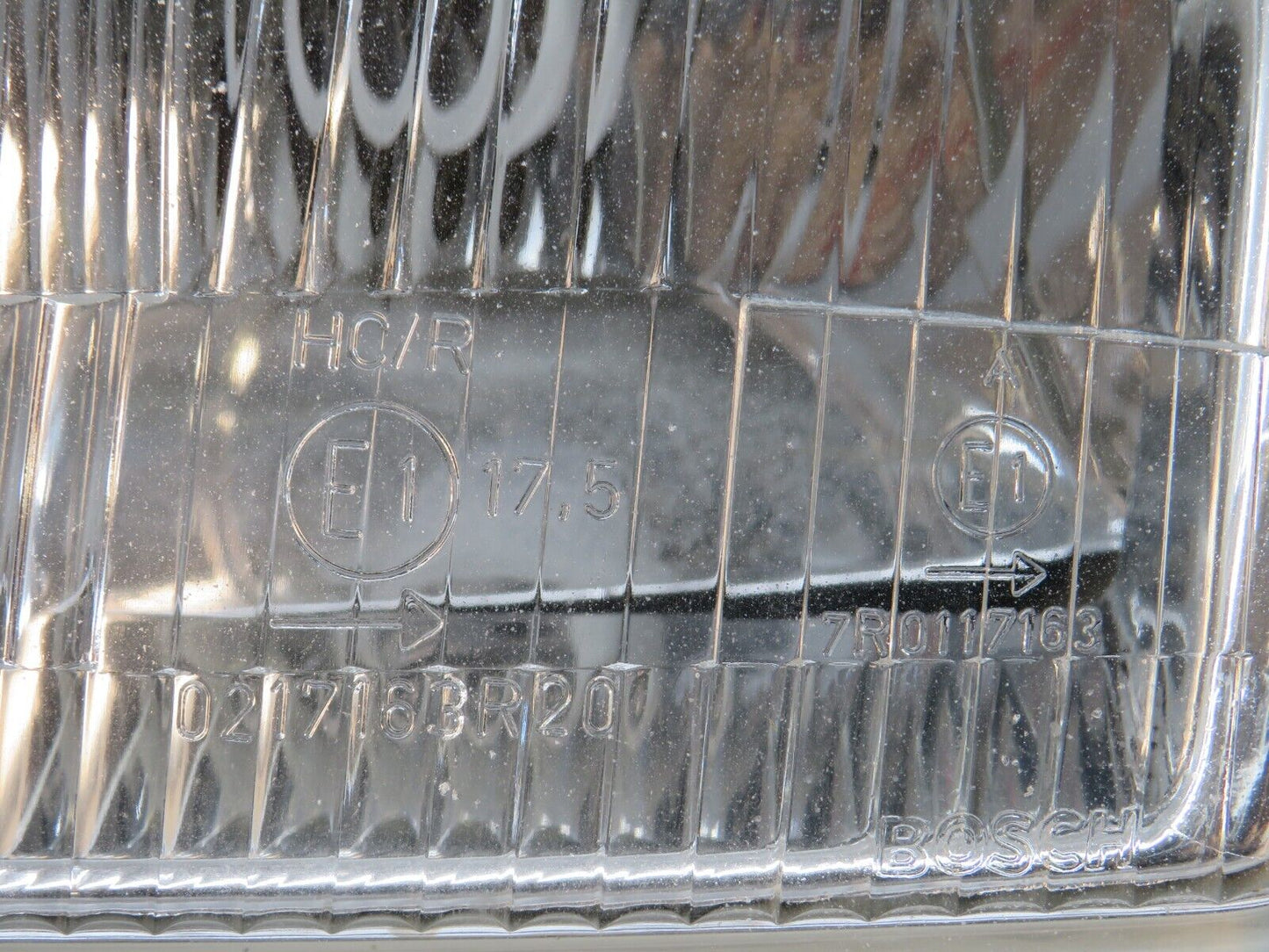 39679 Mercedes-Benz R129 320SL Headlight Bosch Left Side 0301090721 1298207361