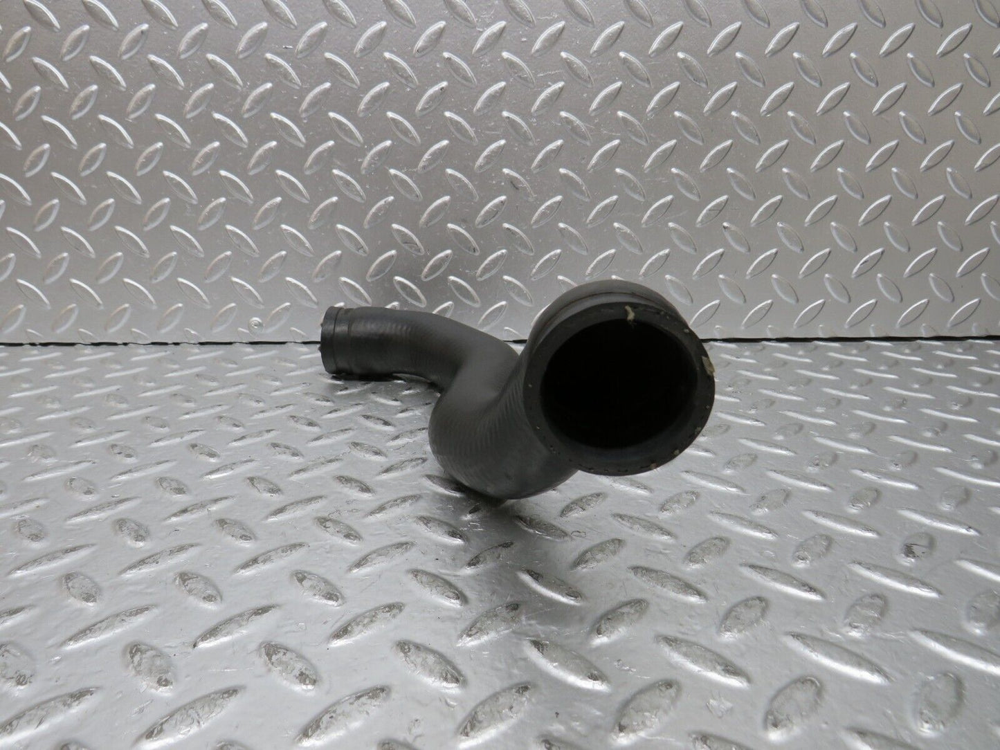 27293 Mercedes-Benz W123 280E Radiator Hose 1235012682