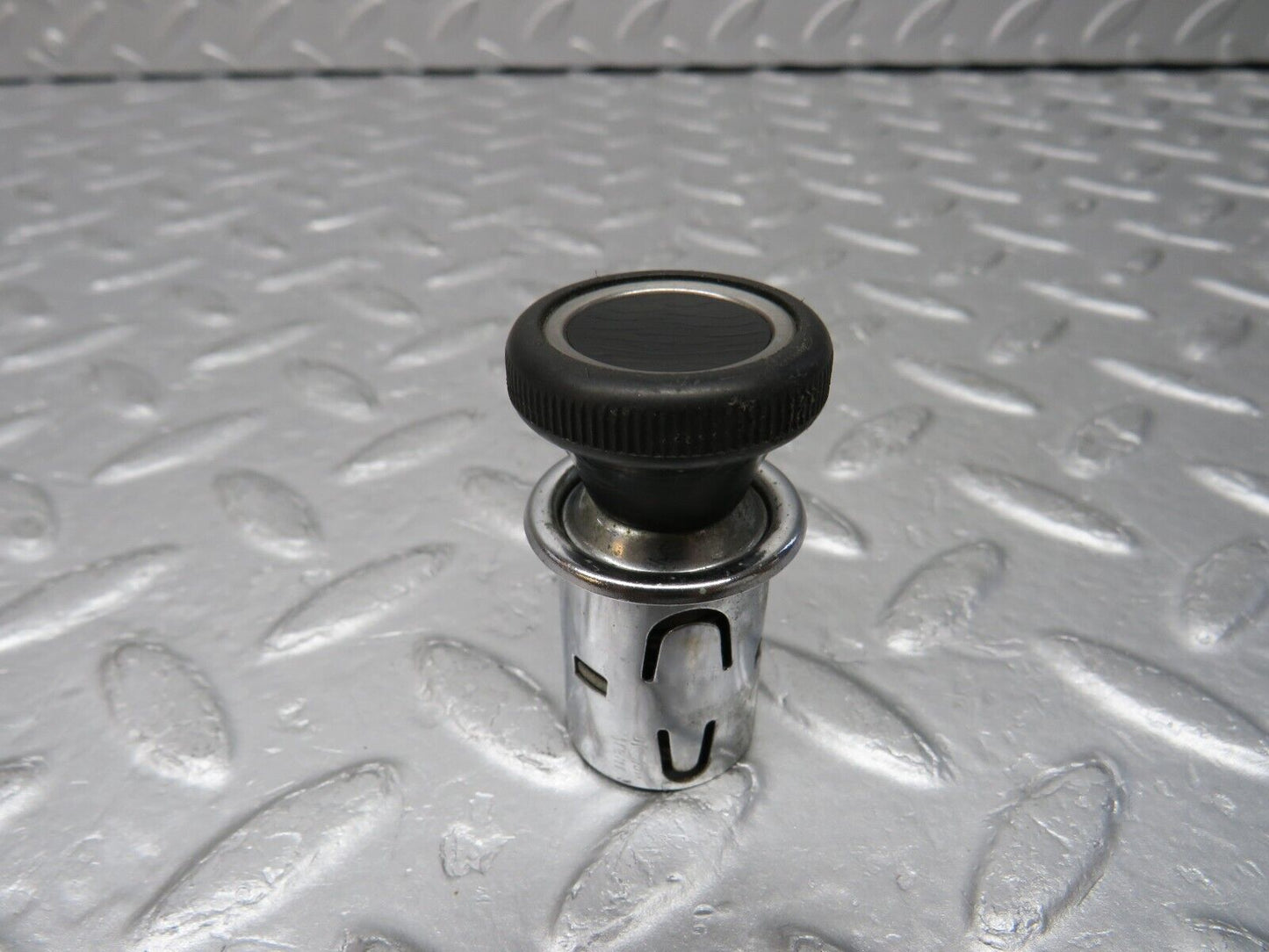 37532 Mercedes-Benz W109 300SEL Cigarette Lighter 1108250553