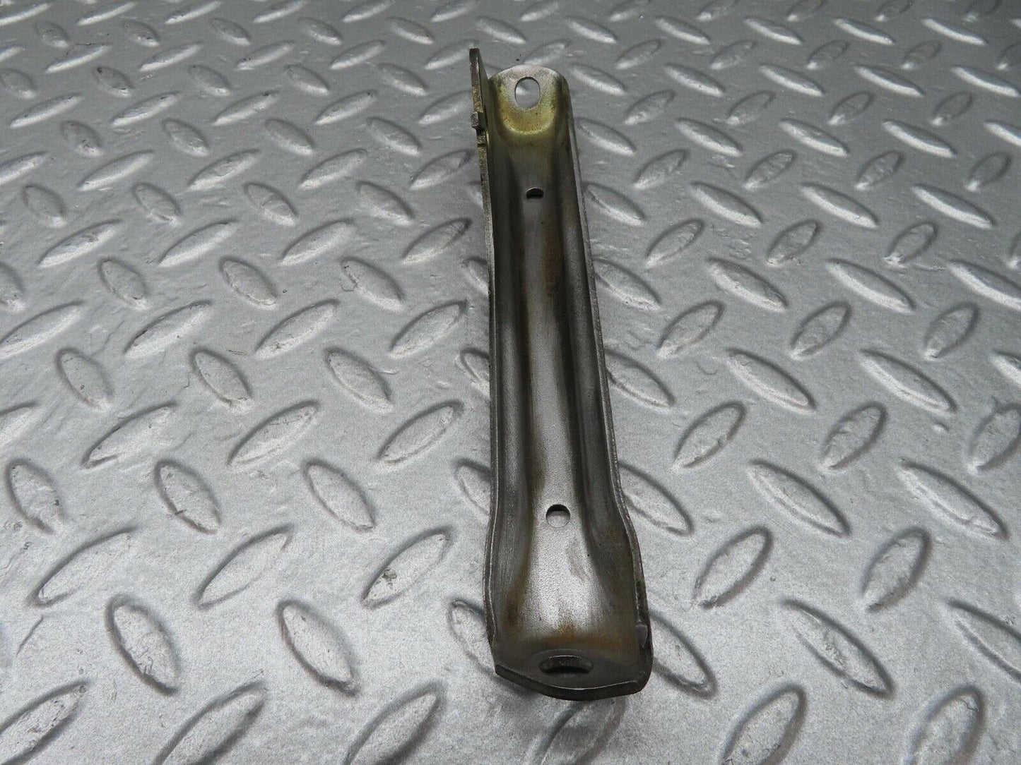 14053 Mercedes-Benz C107 280SLC Air Intake Manifold Bracket