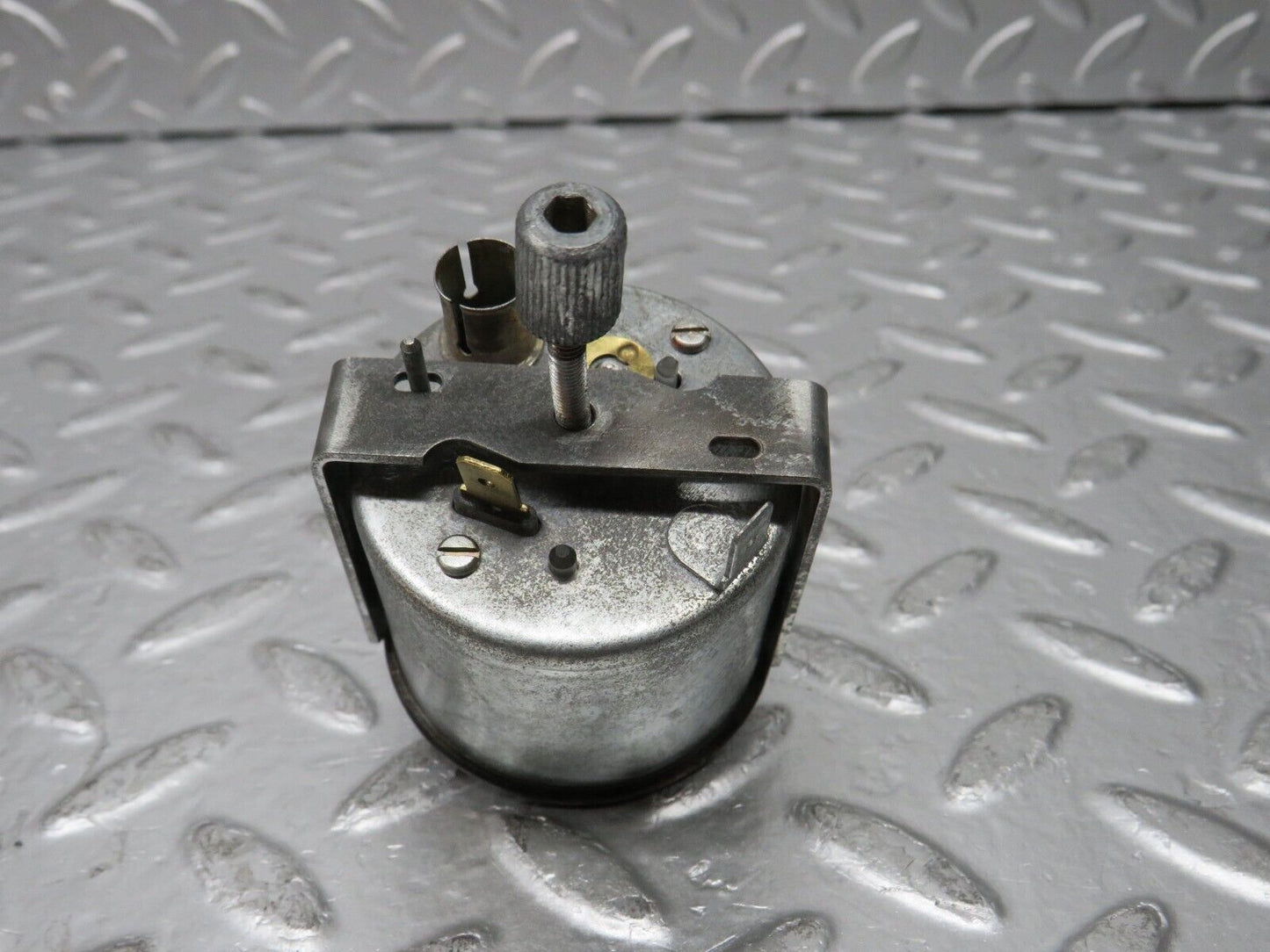 30048 Porsche 924 Dashboard Clock VDO 477919211