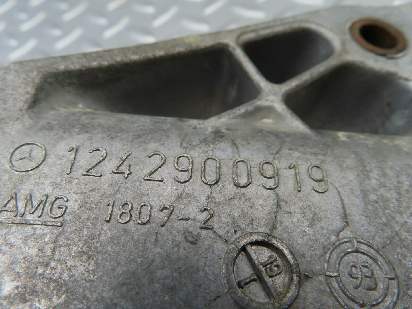 6709 Mercedes-Benz S124 E220 Wagon Brake Pedal Bracket 1242900919