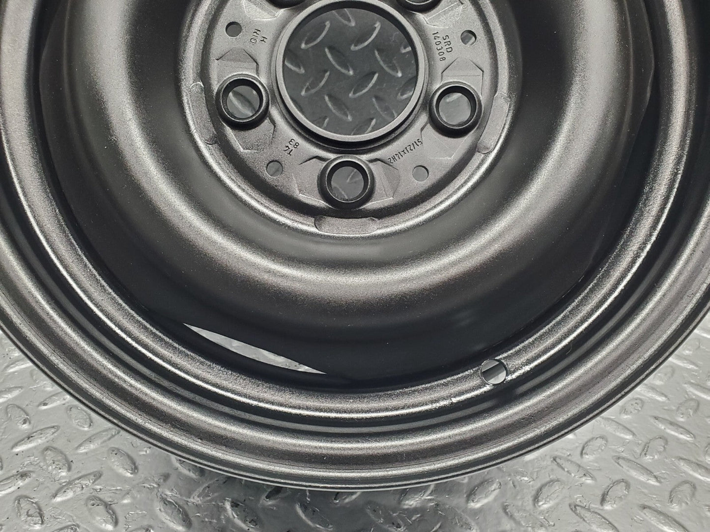 44999368