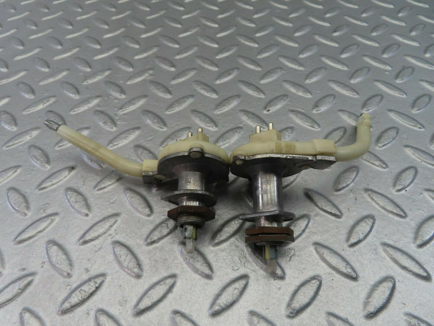 9976 Mercedes-Benz C123 230CE Coupe Heater Regulator 1238300485