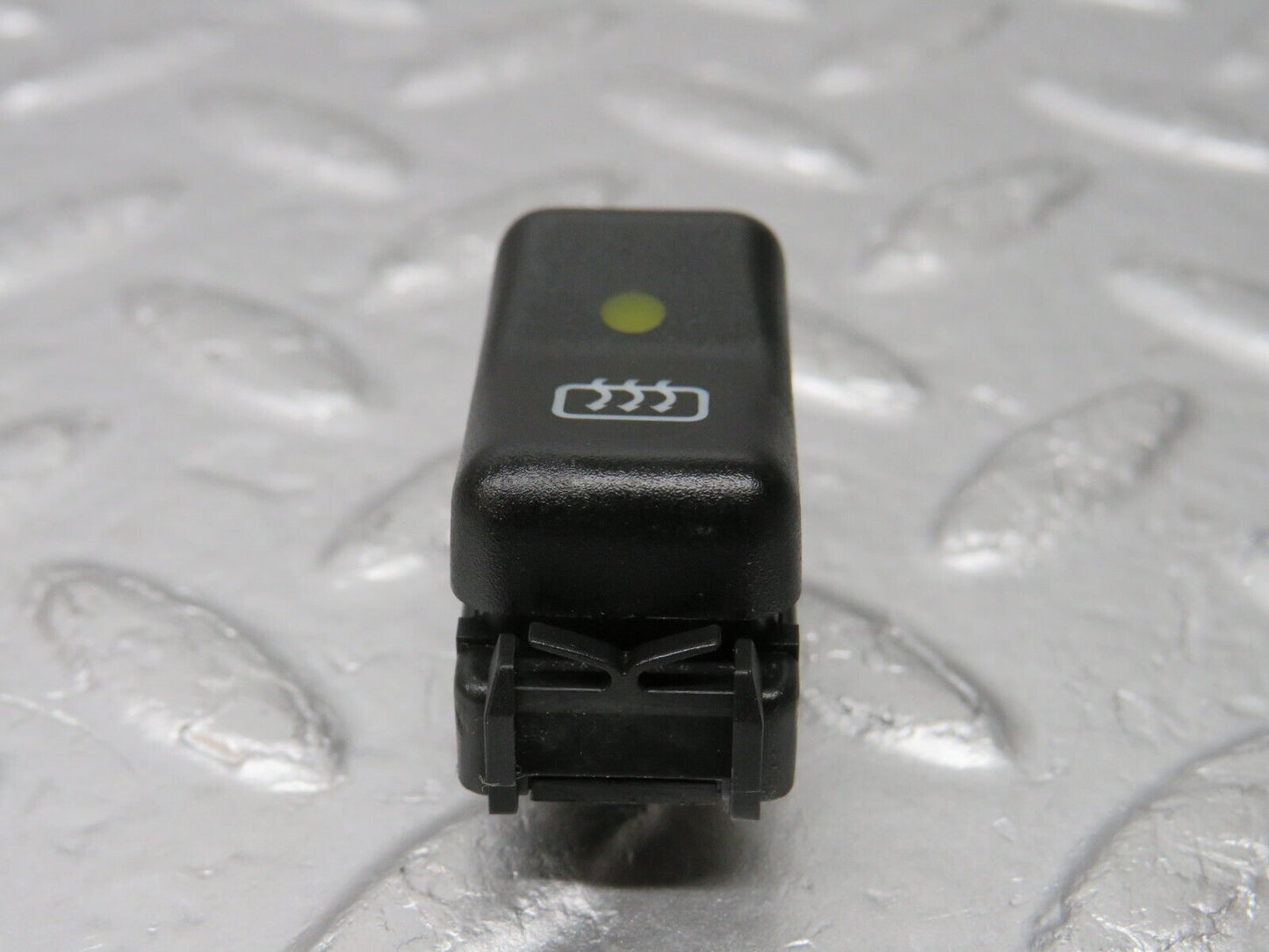 34056 Mercedes-Benz W124 260E Rear Windscreen Defroster Switch 1248201010