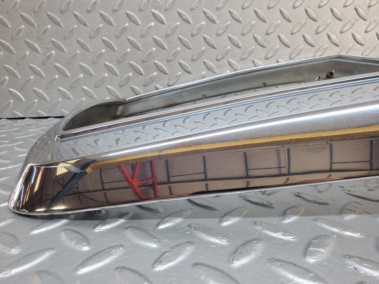 45724 Mercedes-Benz W126 420SE Bonnet Grill Chrome Frame