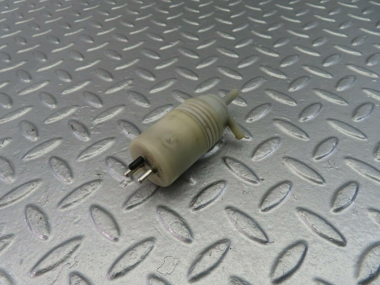 10471 Mercedes-Benz W201 190E Windscreen Washer Pump 1248690421