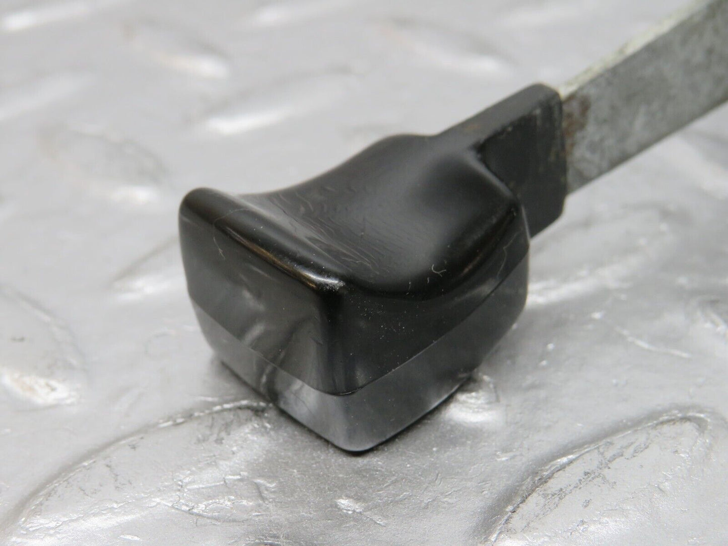 33183 Mercedes-Benz R107 Left Seat Folding Lever