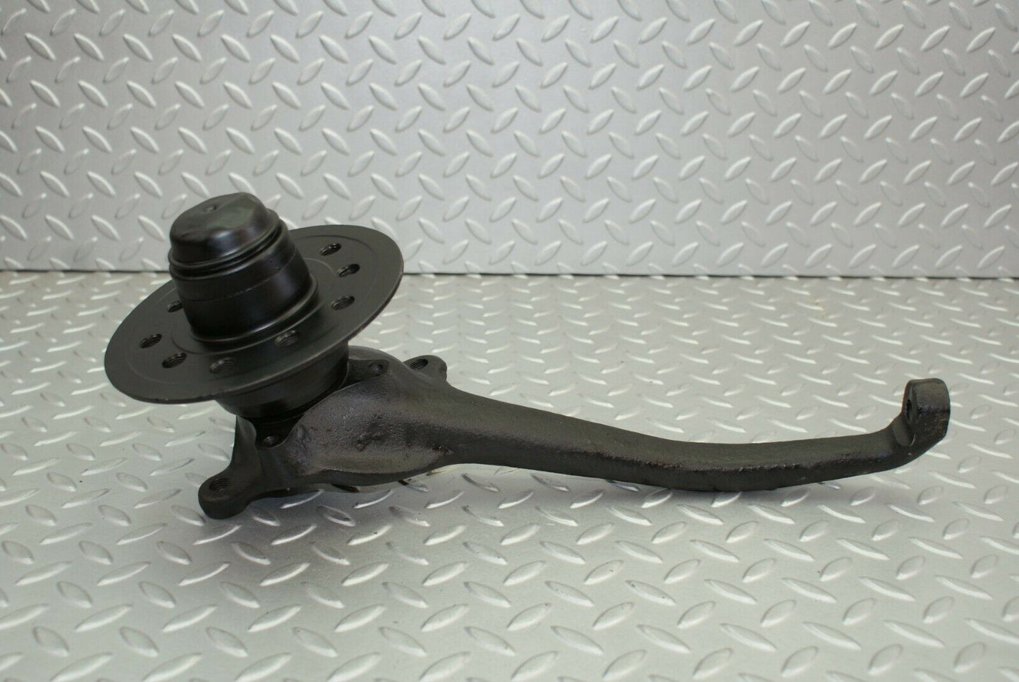2702 Mercedes-Benz W116 350SE Wheel Hub Front Right